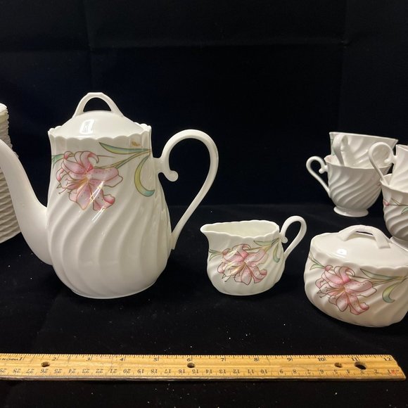 Vintage NIKKO Fine Bone China Rhubrum Lily Serviceware Rare Beautiful Teapot Lid - Picture 2 of 16